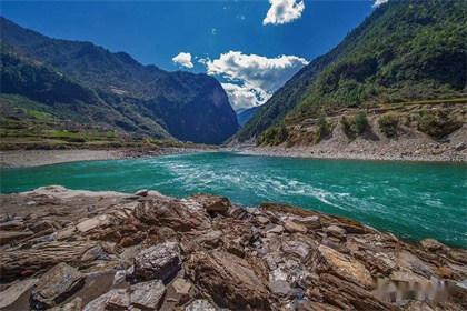 怒江活動策劃：邂逅怒江，探尋峽谷深處的世外桃源